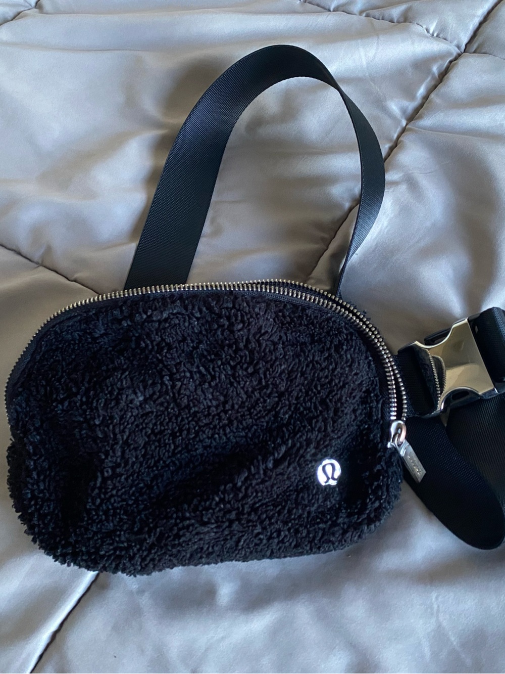 Lululemon Black Sherpa Fleece Everywhere Belt bag 1L